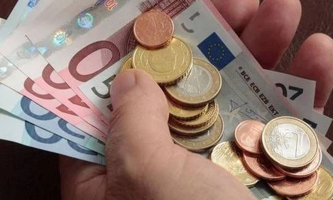 Ανατροπή για το Κοινωνικό Μέρισμα: Δεν ανοίγει αύριο η εφαρμογή για τις αιτήσεις – Πότε θα ανοίξει (βίντεο)